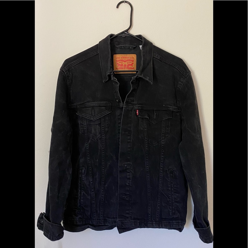 Levi’s black denim jacket - unisex